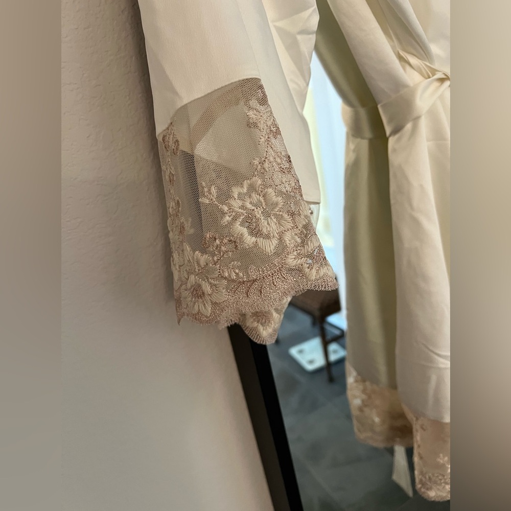 [Flora Nikrooz] NWOT Rosa Charmeuse Kimono - Picture 6 of 13